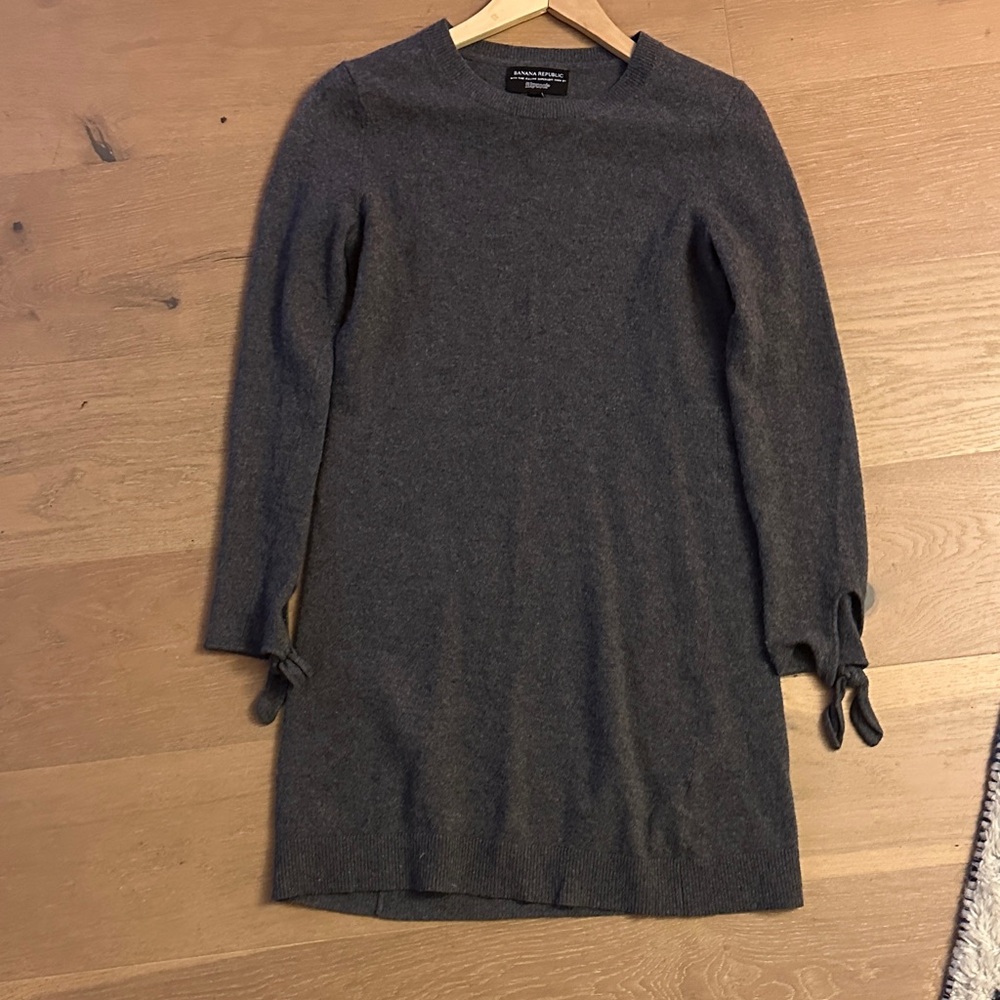 Gray Banana Republic XS Wool/Cashmere Knit Dress with Bow Sleeves
